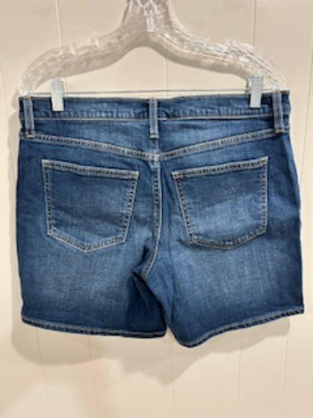 Women's Classic Gap Denim Shorts, Size 10 - Picture 9 of 9